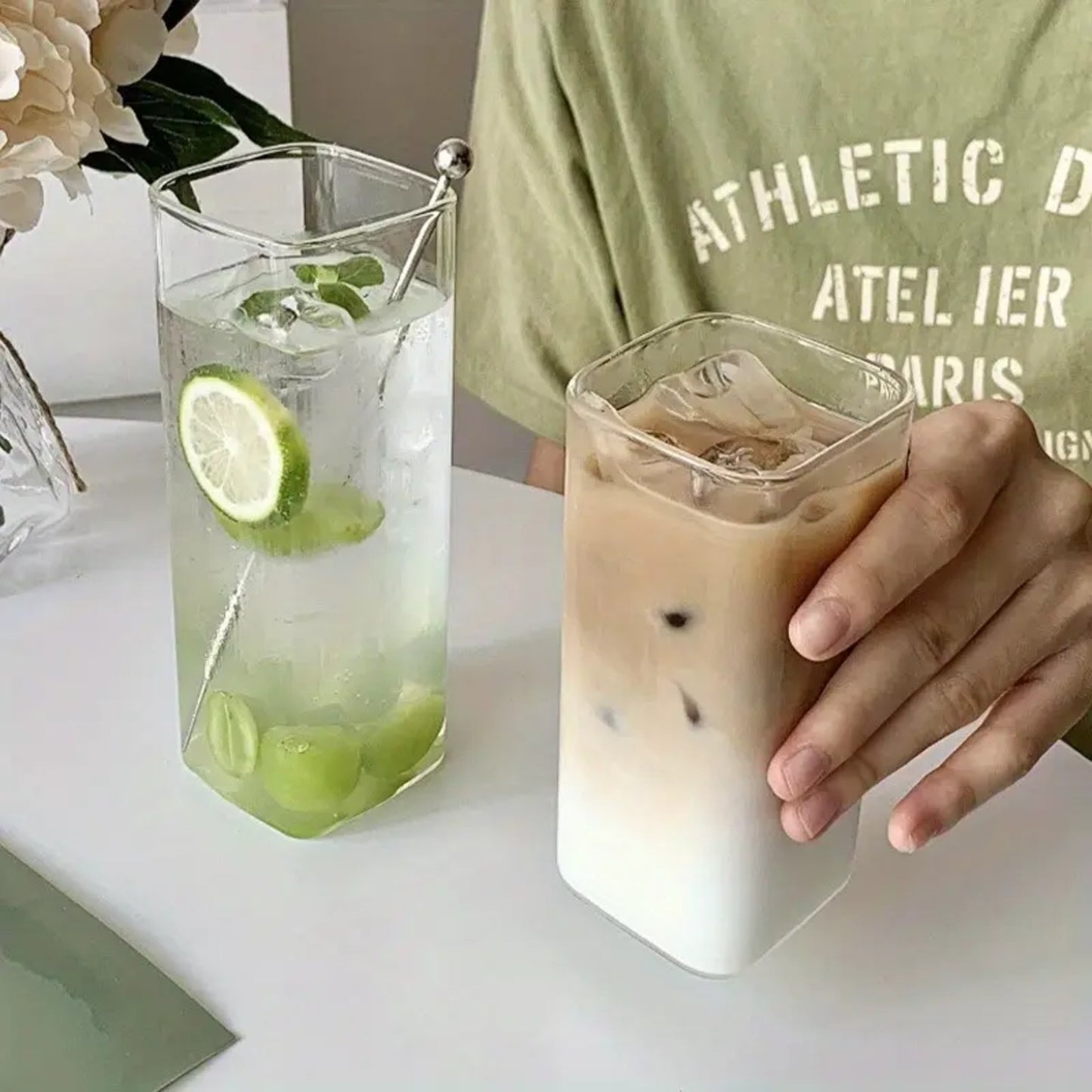 Drinking Glass Tumbler Set with Straws and Lids